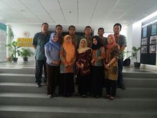 KUNJUNGAN KE ARSIP UNIVERSITAS GADJAH MADA (UGM) YOGYAKARTA